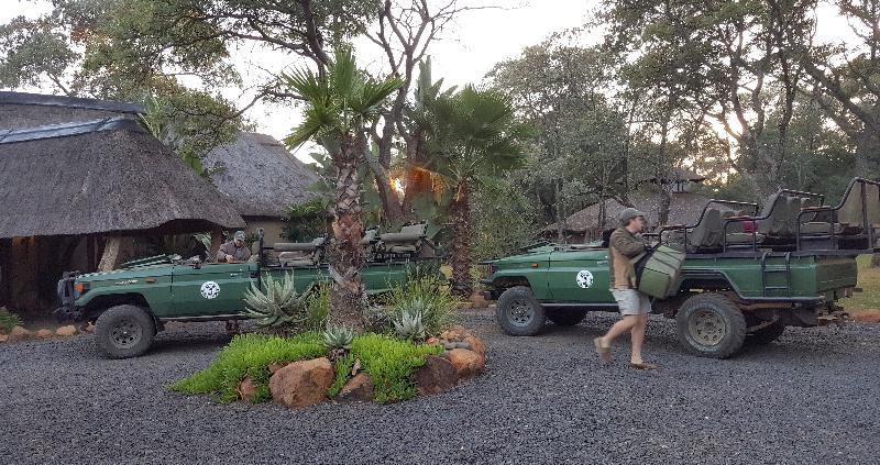 Mziki Safari Lodge Beestekraal  Exteriör bild